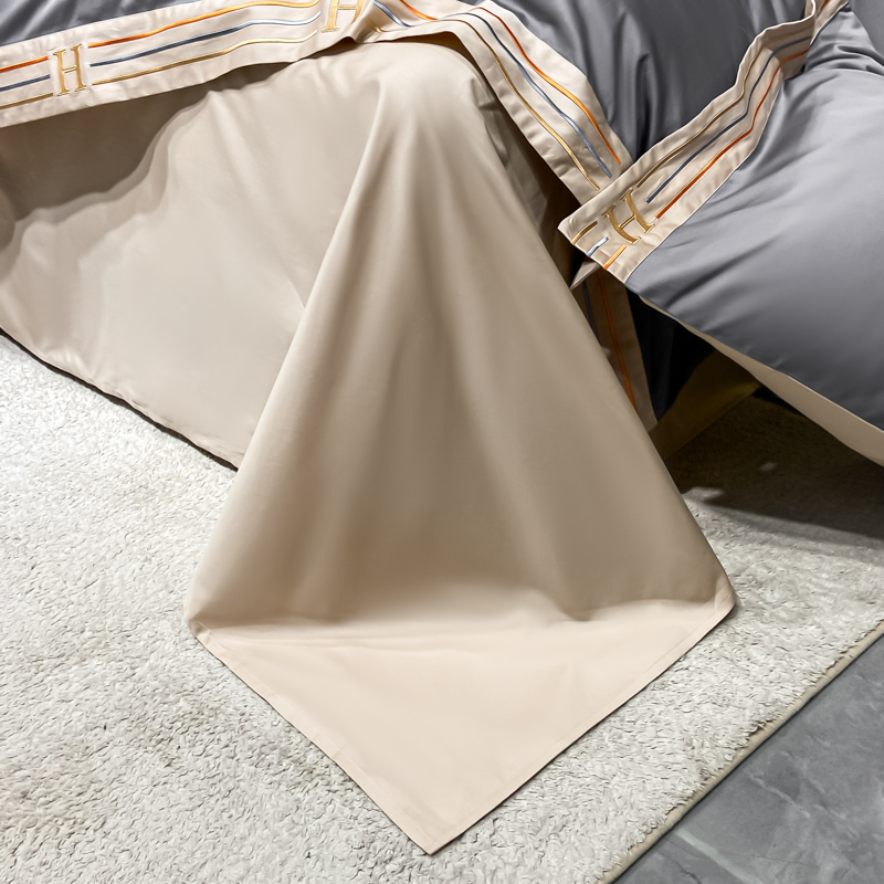 Luxanoir - Deluxe sengelinned i satinbomuld med broderi - 4-delt - LB7